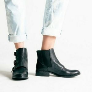 FRĒDA SALVADOR Leather Ankle Boots